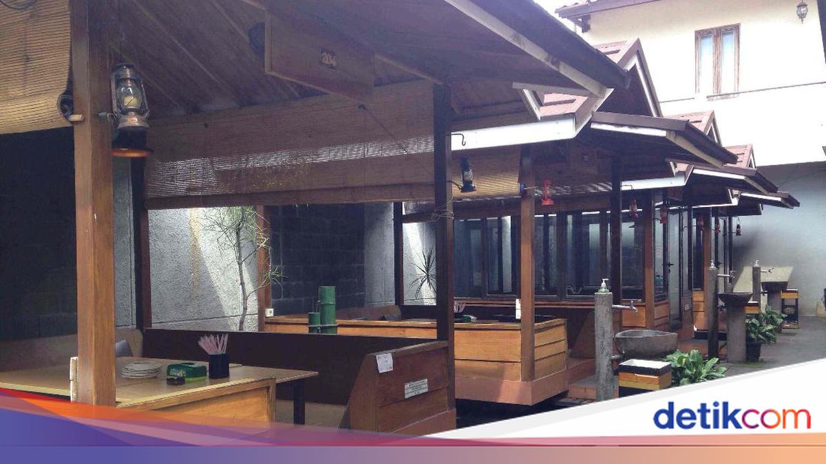 Makan Siang di Lesehan Punakawan: Nikmati Rasa Tradisional Cilacap